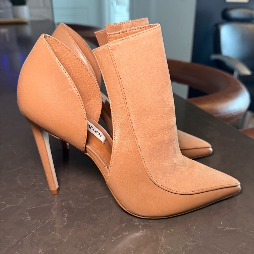 Steve Madden Camel High Heel Booties